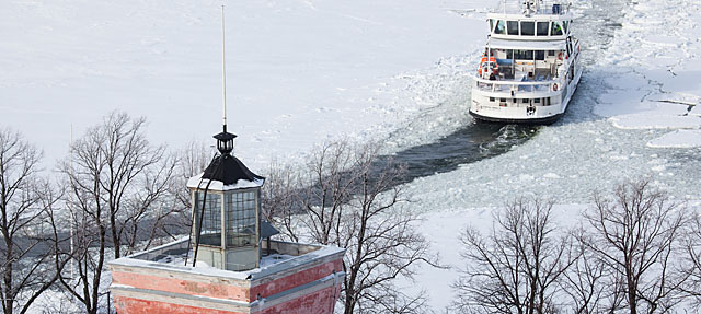 suomenlinna ice ferry